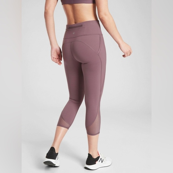 Athleta Leggings Women's Size Extra Small Volcanic Violet Lightning Pocket Capri - Picture 6 of 10